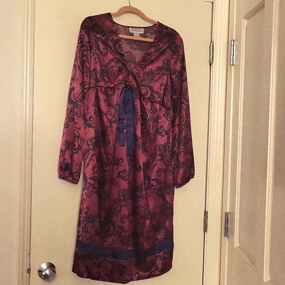 Everly Grey silky purple & black maternity dress. Women's M. Comfy & luxurious!